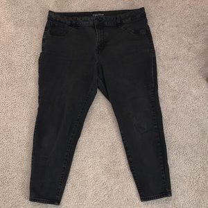 Women’s Plus Size Black Skinny Jeans